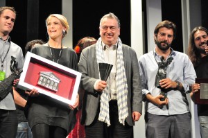 Foto de familia de los premiados. FOTO: Jorge Dueso