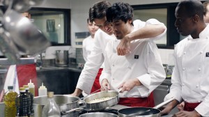 Bon Appétit esta protagonizada por el actor Unax Ugalde