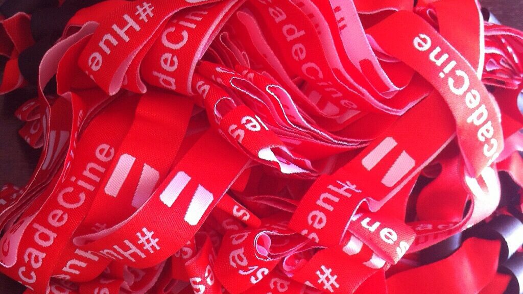 Las pulseras se repartirán desde el 9 de junio en el camión/punto de información de la Plaza Navarra