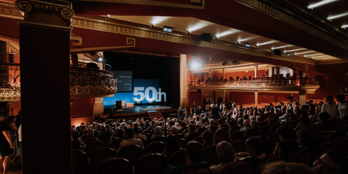 El Teatro Olimpia volvió a lucir su aforo completo durante la gala de inauguración (Foto - Ana Escario)